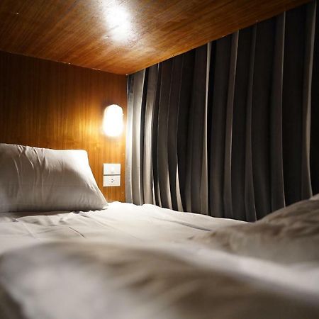 Slee Hostel Chiangmai (Adults Only) Chiang Mai Exterior photo