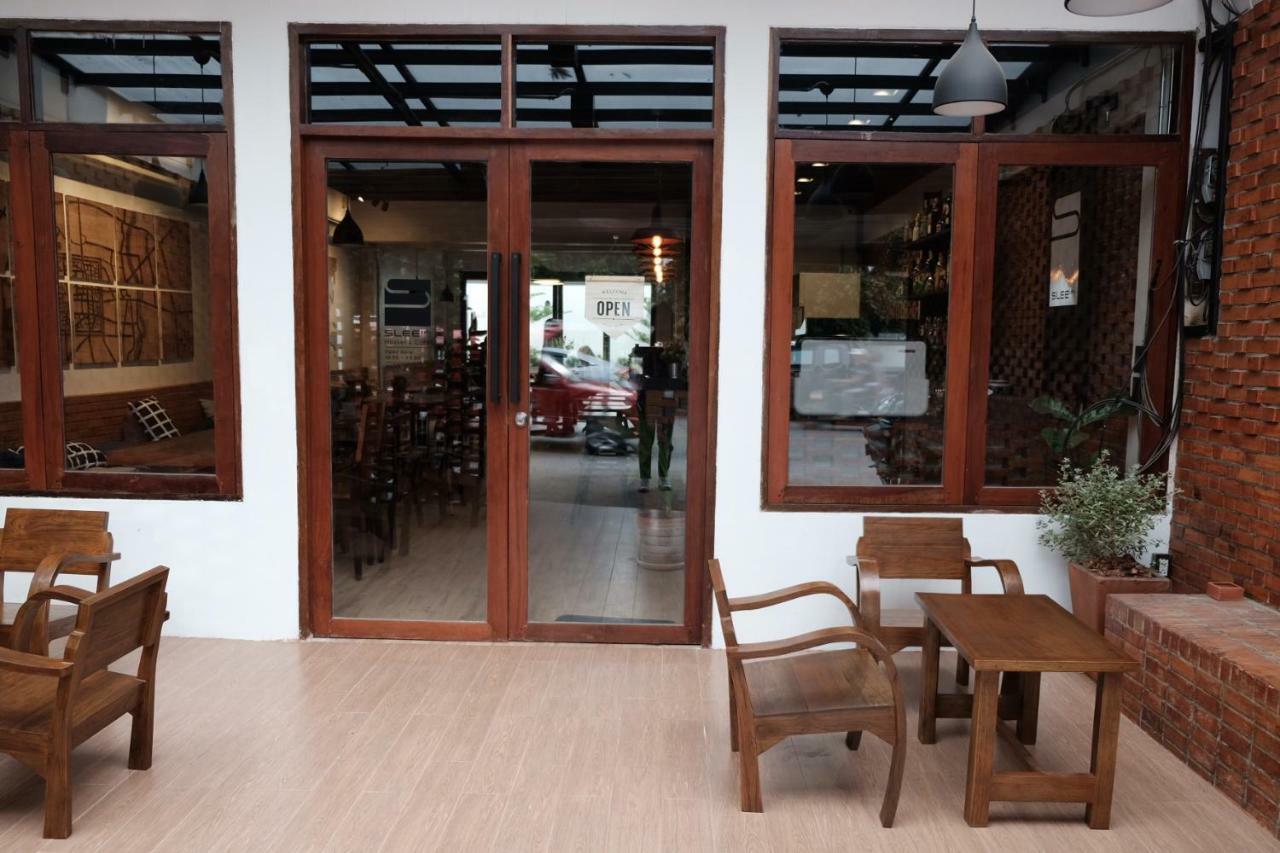 Slee Hostel Chiangmai (Adults Only) Chiang Mai Exterior photo