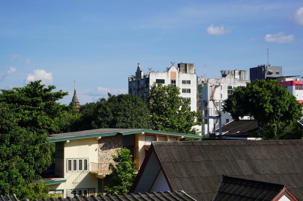 Slee Hostel Chiangmai (Adults Only) Chiang Mai Exterior photo